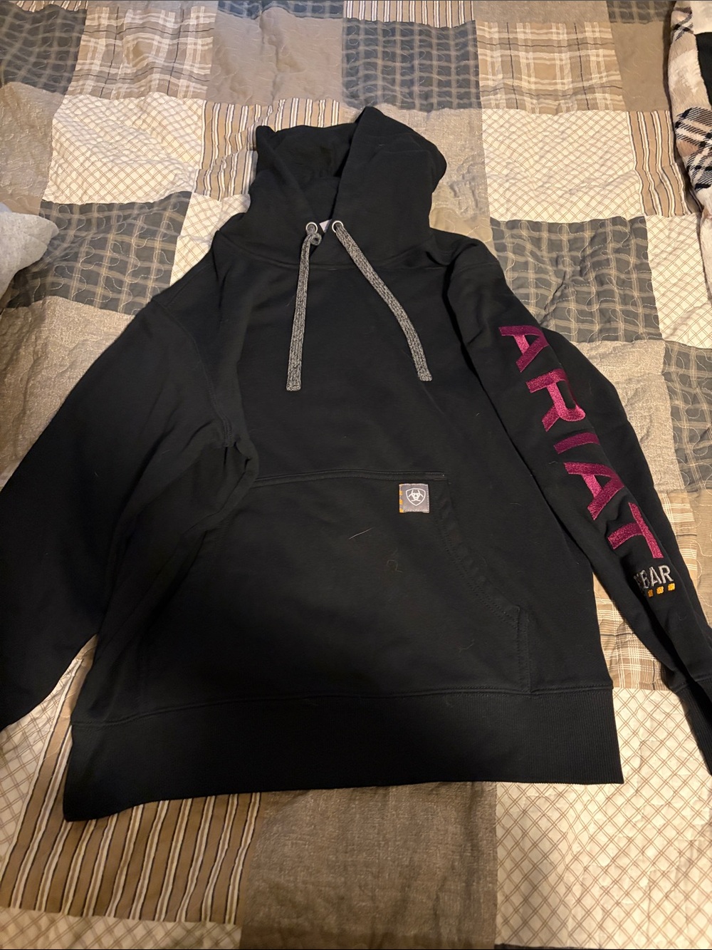 Woman’s Ariat Hooded Sweatshirt